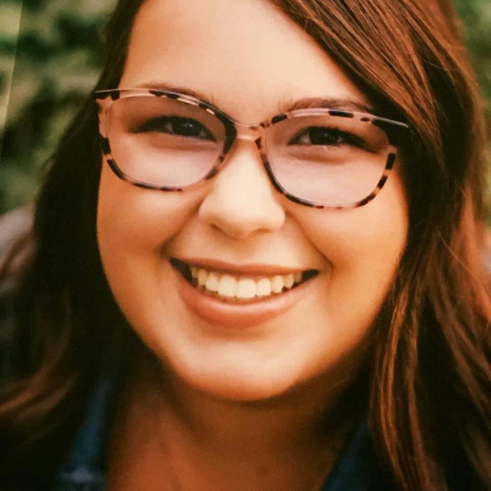 Meet your Posher, Emily